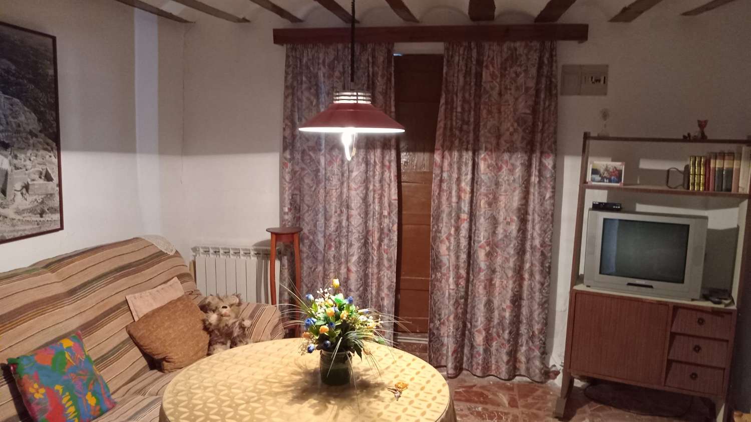 Enorme woning met 9 slaapkamers, tuin en garages