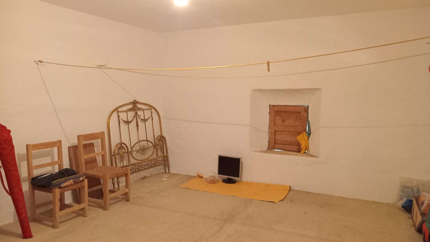Enorme woning met 9 slaapkamers, tuin en garages