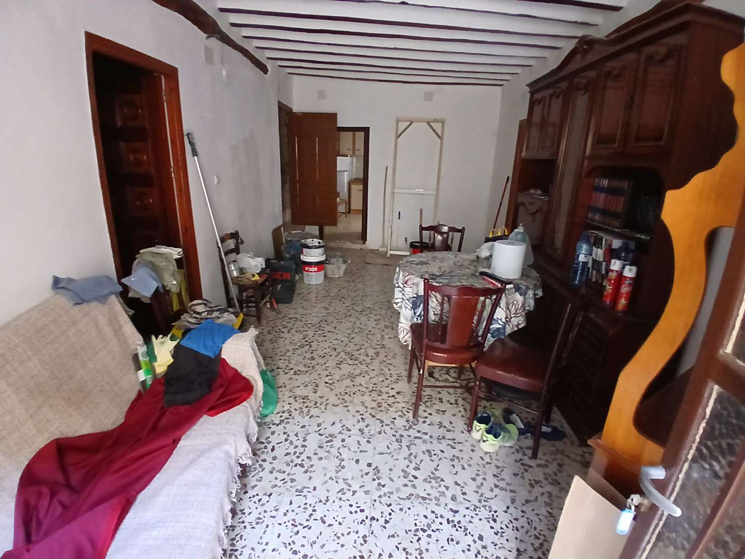 Encantadora casa de dos dormitorios en el corazón de Vélez Rubio con patio.