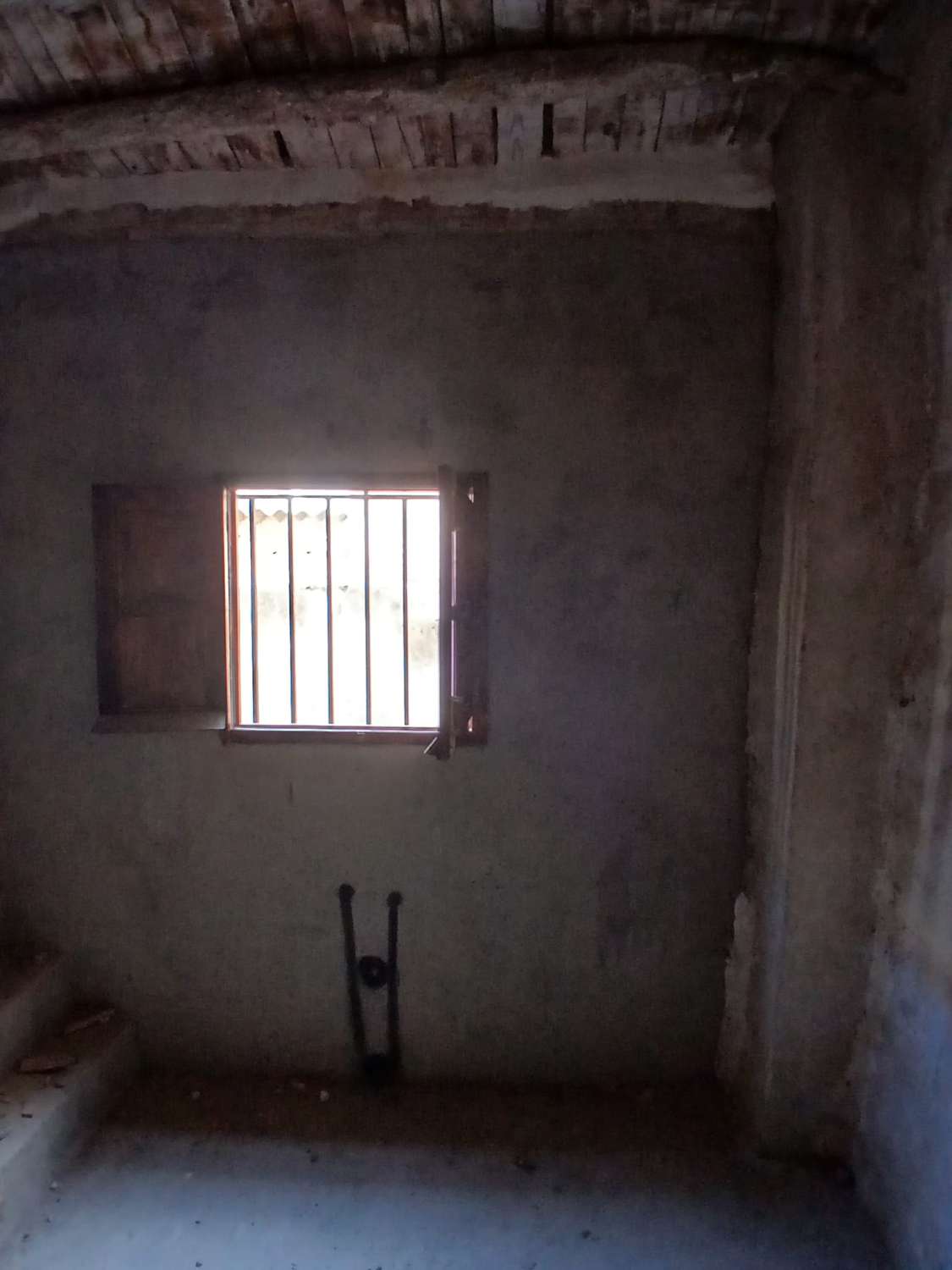 Encantadora casa de dos dormitorios en el corazón de Vélez Rubio con patio.