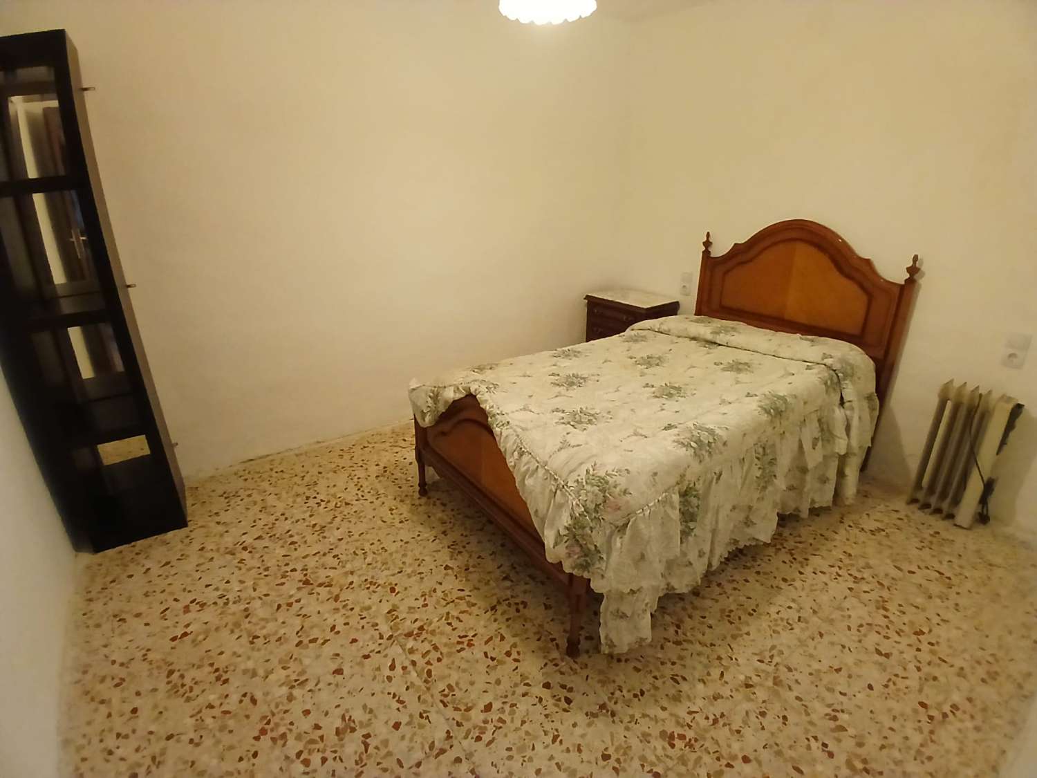 Encantadora casa de dos dormitorios en el corazón de Vélez Rubio con patio.