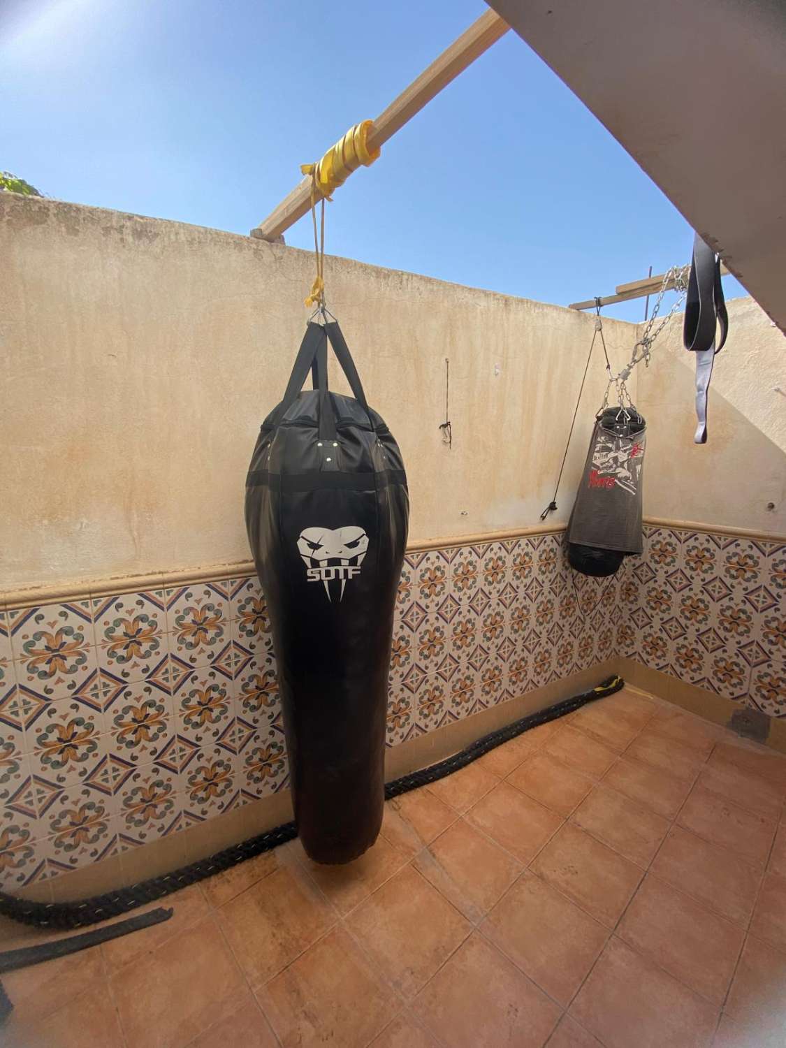 Impresionante casa  con balcones y espacio exterior en el corazón de Vélez Blanco.