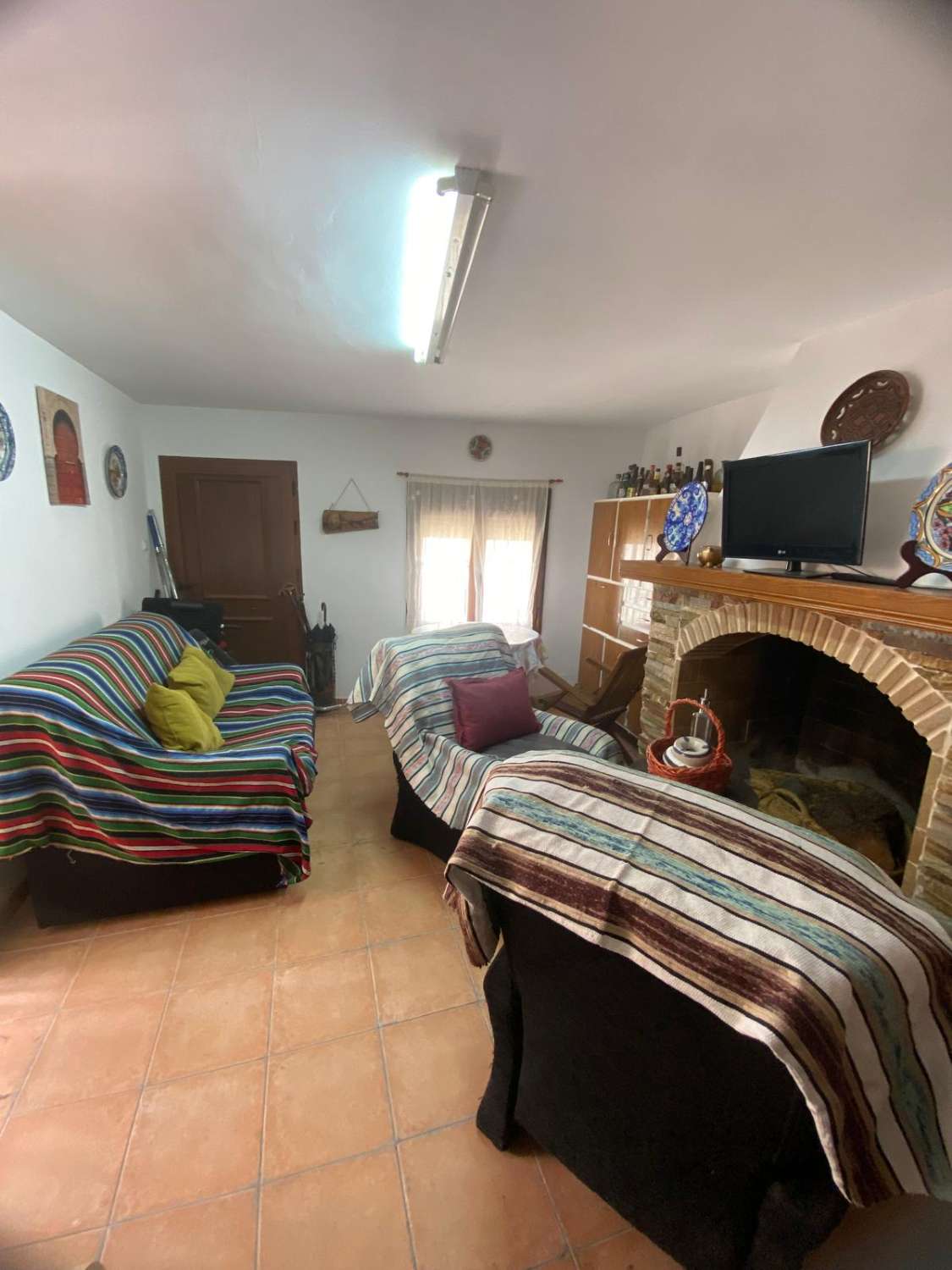 Impresionante casa  con balcones y espacio exterior en el corazón de Vélez Blanco.