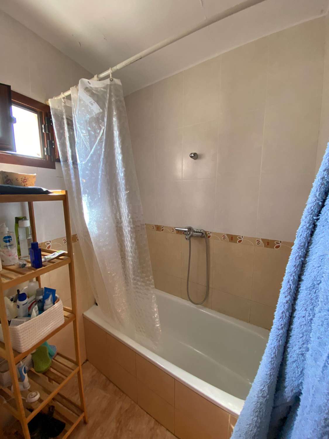 Impresionante casa  con balcones y espacio exterior en el corazón de Vélez Blanco.