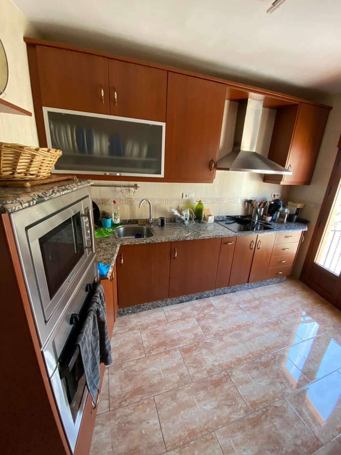 Impresionante casa  con balcones y espacio exterior en el corazón de Vélez Blanco.