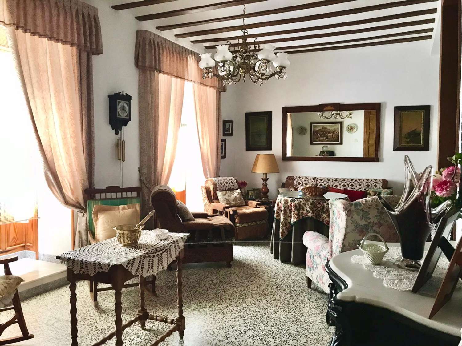 Hermosa casa totalmente renovada con patio en Vélez Rubio