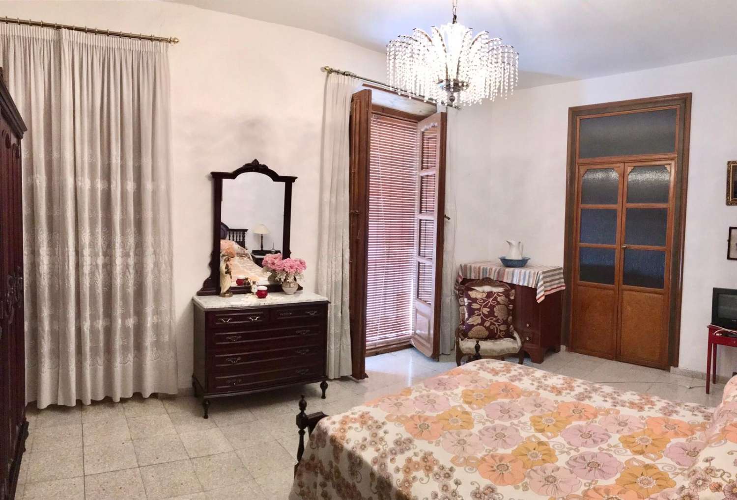 Hermosa casa totalmente renovada con patio en Vélez Rubio