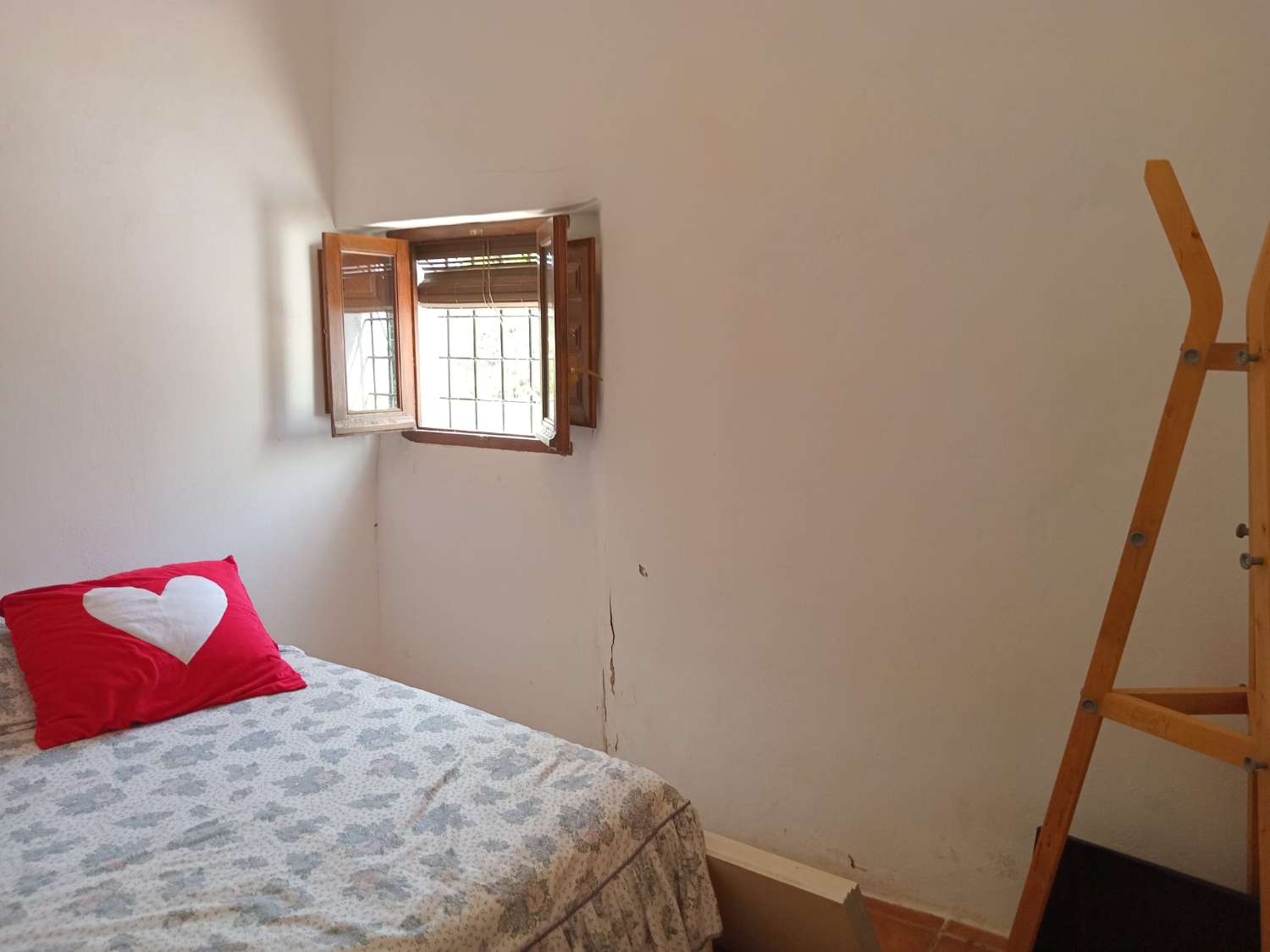 2 encantadores cortijos en el campo de Vélez Blanco con piscina.