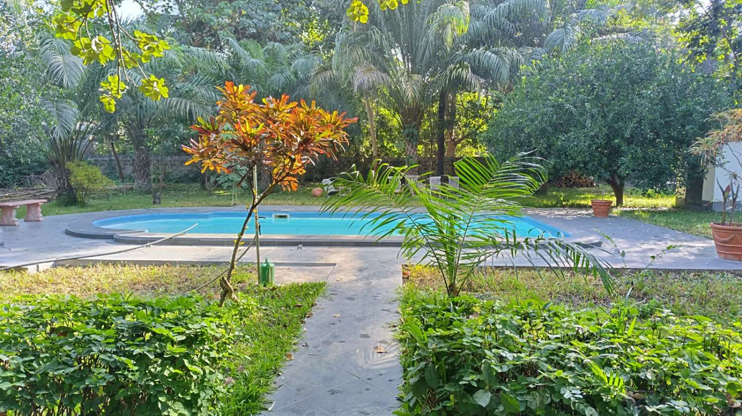 Impresionante villa de 4 dormitorios y 3 baños con piscina en Gambia, norte de África, cerca de la playa.