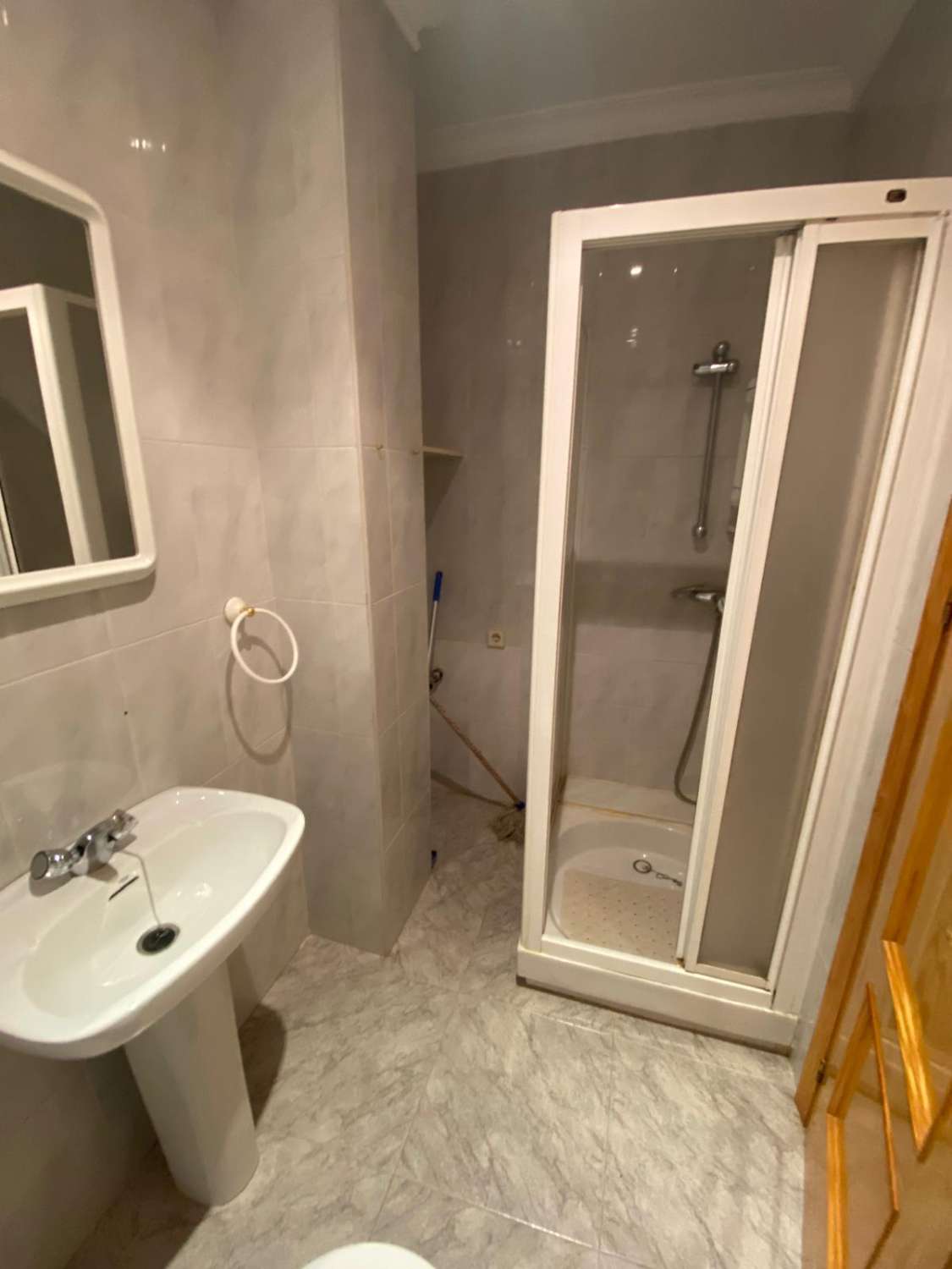 Lovely 2nd Floor Apartment, 4 beds, 2 baths, balconies, Velez Rubio