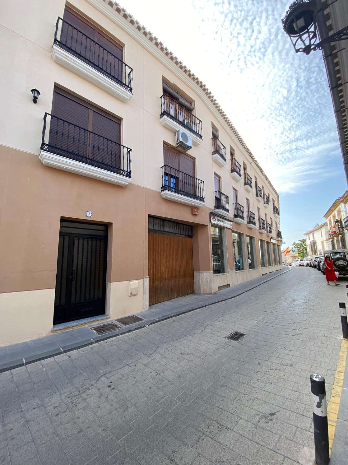 Lovely 2nd Floor Apartment, 4 beds, 2 baths, balconies, Velez Rubio