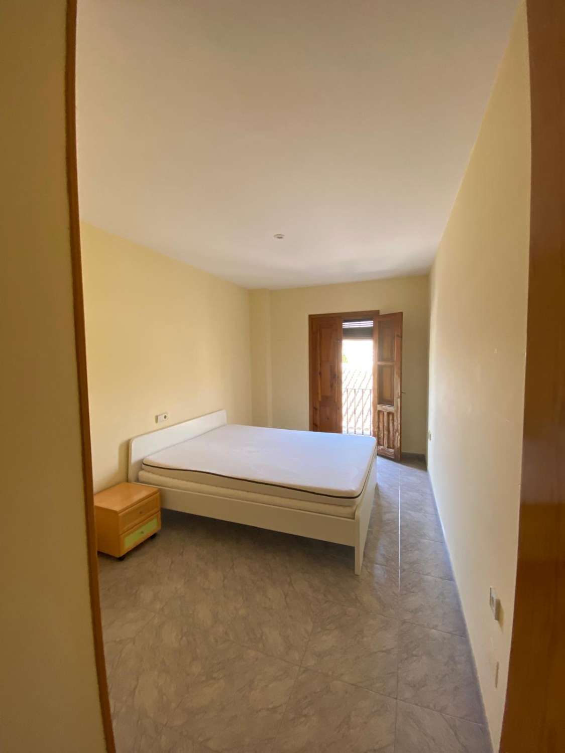 Lovely 2nd Floor Apartment, 4 beds, 2 baths, balconies, Velez Rubio