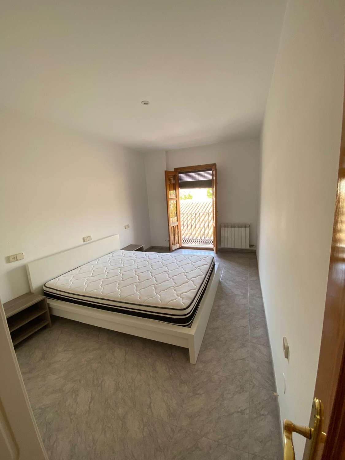 Lovely 2nd Floor Apartment, 4 beds, 2 baths, balconies, Velez Rubio