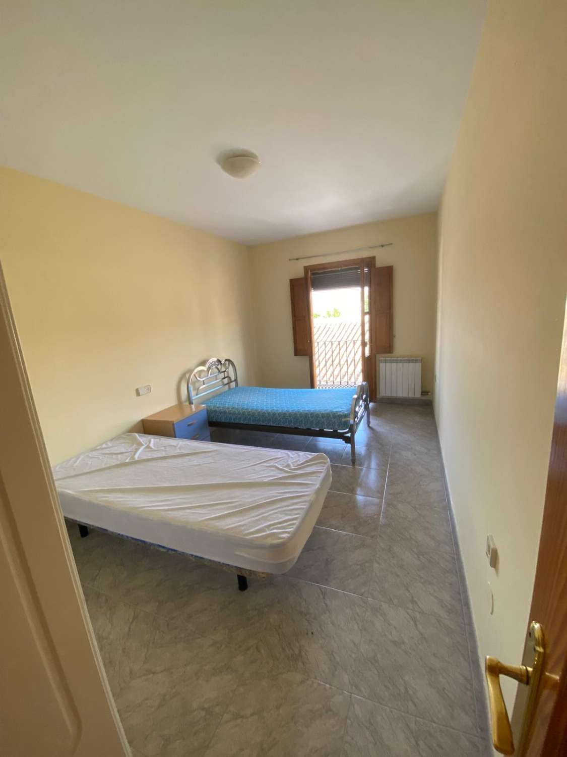 Lovely 2nd Floor Apartment, 4 beds, 2 baths, balconies, Velez Rubio