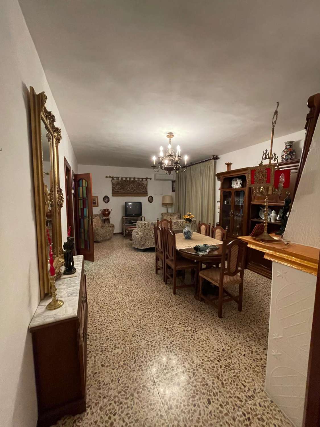 Hermosa casa de 5 dormitorios en el corazón de Vélez Blanco