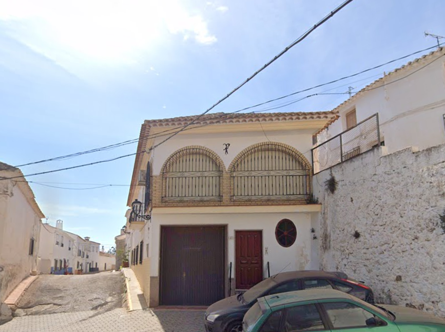 Hermosa casa de 5 dormitorios en el corazón de Vélez Blanco