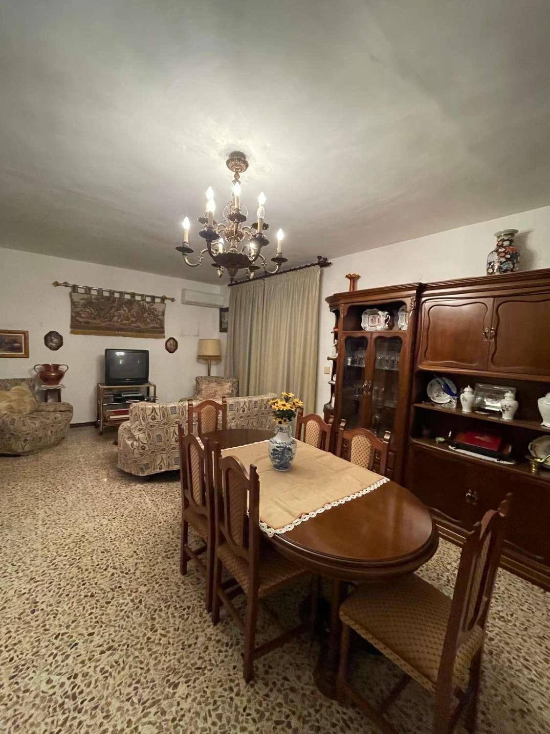 Hermosa casa de 5 dormitorios en el corazón de Vélez Blanco