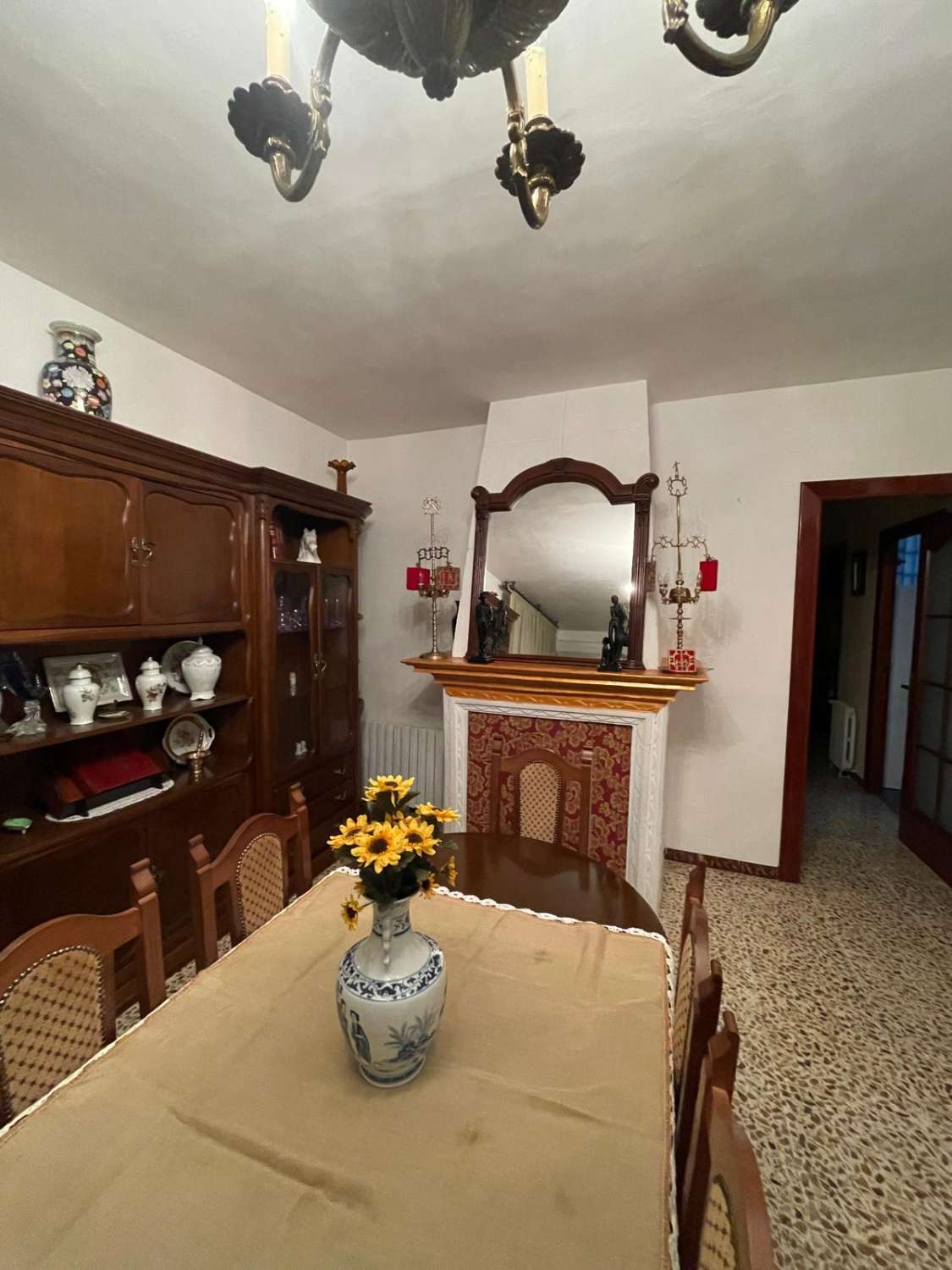 Hermosa casa de 5 dormitorios en el corazón de Vélez Blanco