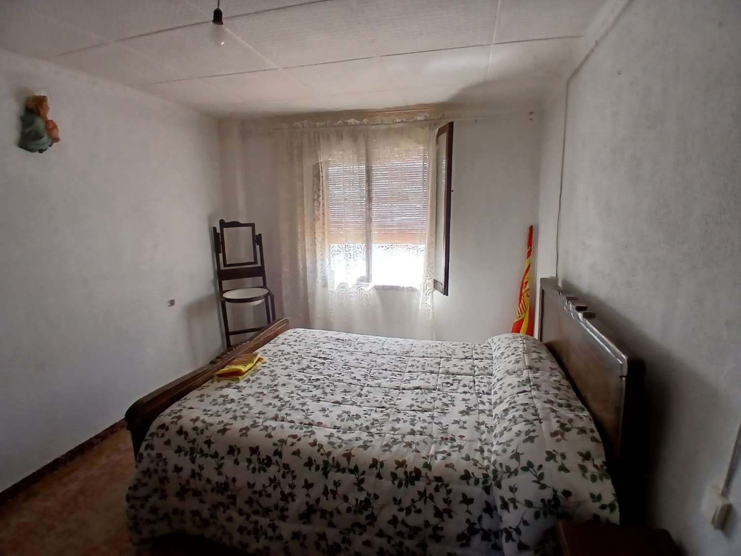 Preciosa casa en María con terreno de 388m2 y amplio garaje/taller.