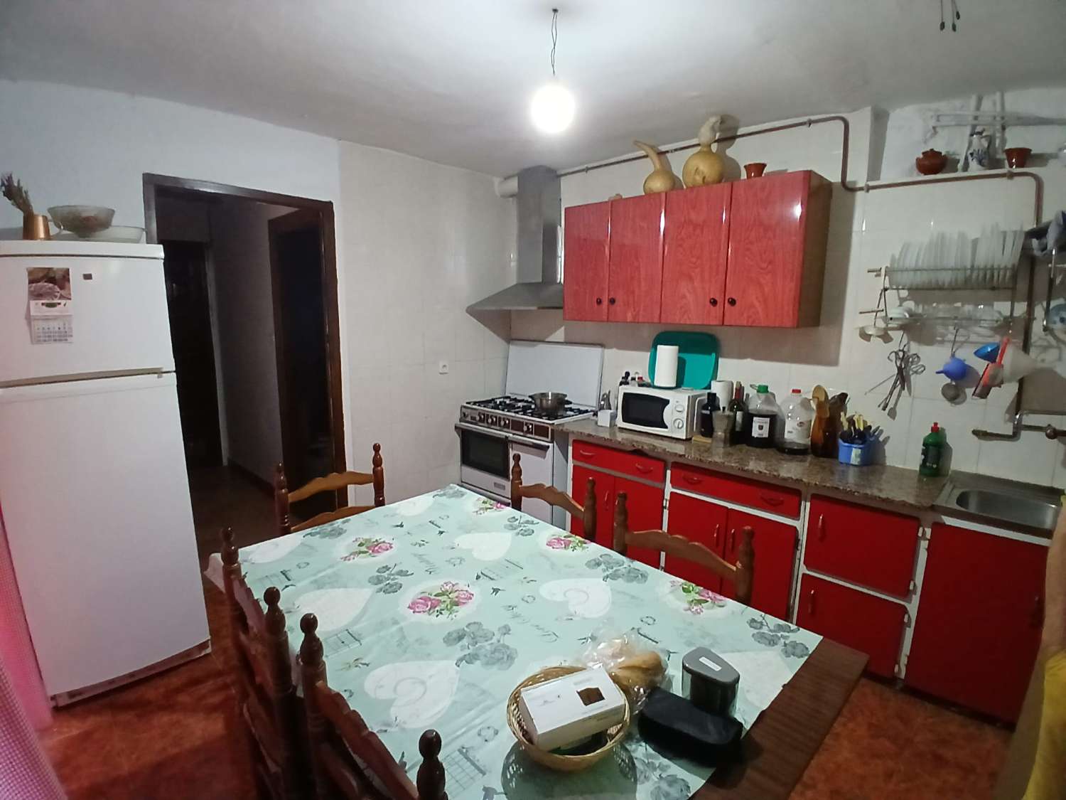 Preciosa casa en María con terreno de 388m2 y amplio garaje/taller.