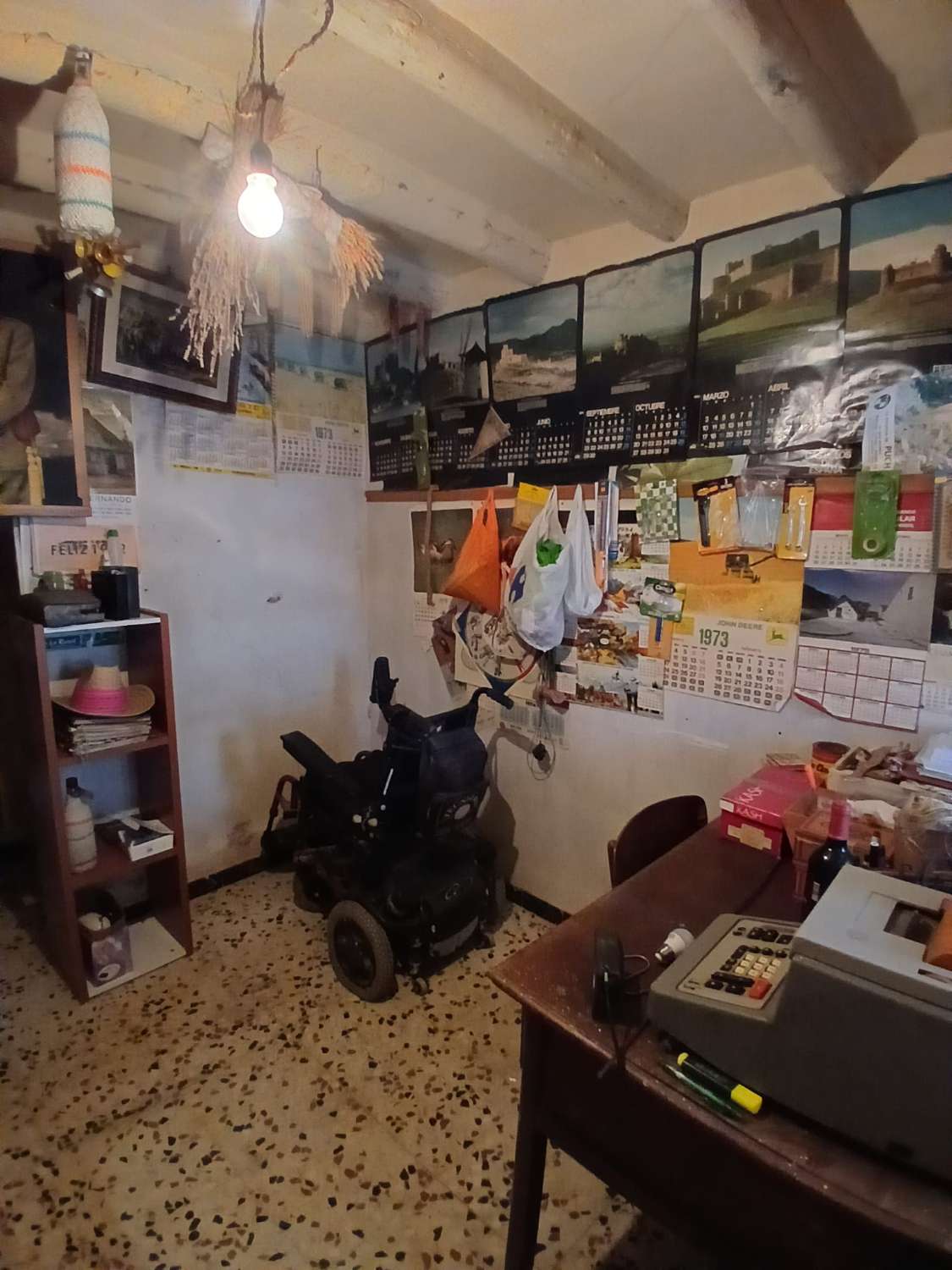 Preciosa casa en María con terreno de 388m2 y amplio garaje/taller.