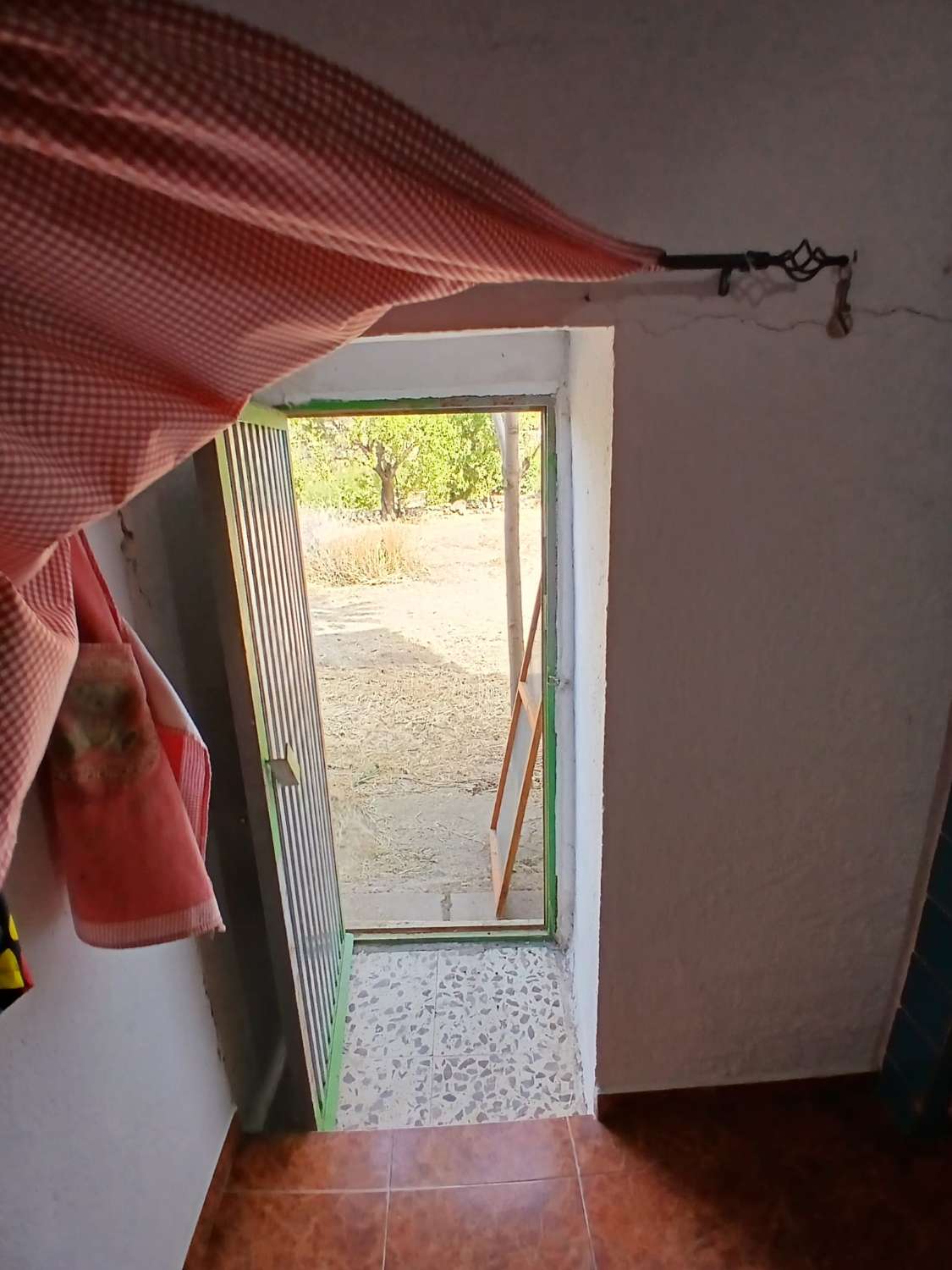 Preciosa casa en María con terreno de 388m2 y amplio garaje/taller.