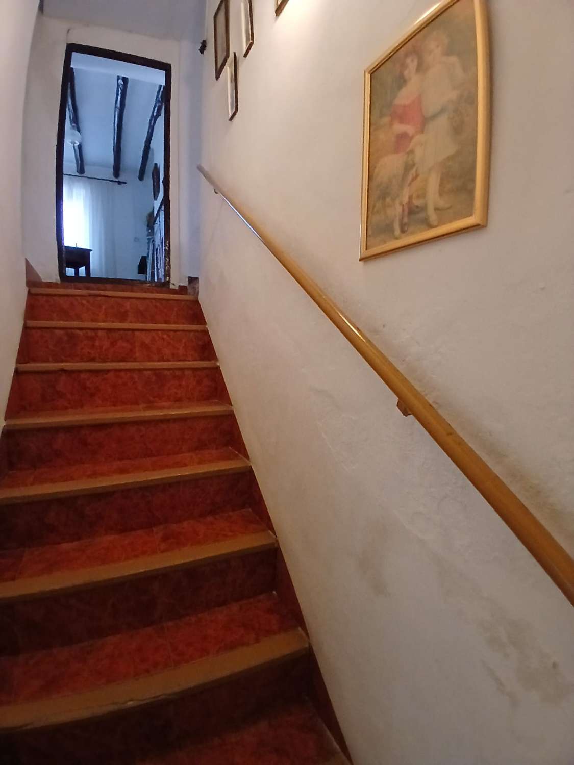 Preciosa casa en María con terreno de 388m2 y amplio garaje/taller.