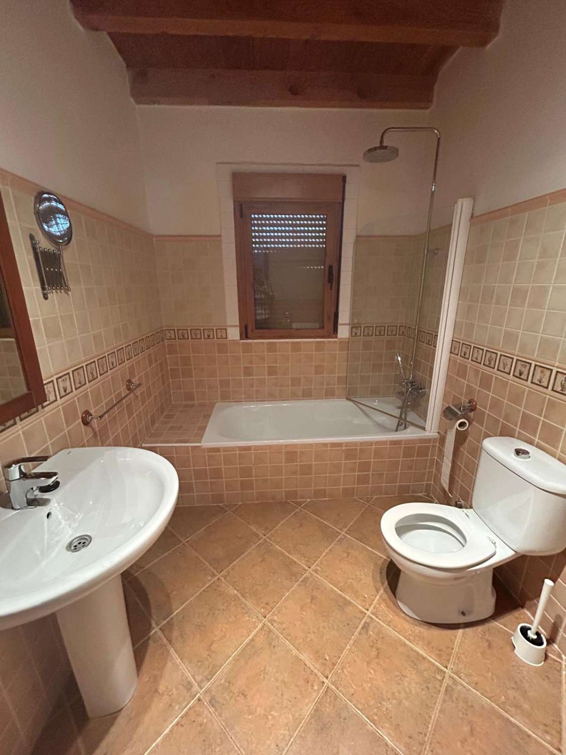 Impresionante villa con piscina y terreno en Vélez Blanco