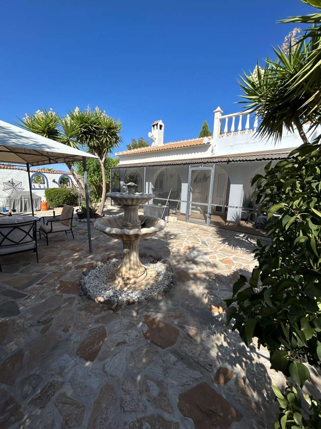 Impresionante villa con piscina y terreno en la codiciada zona de Oria