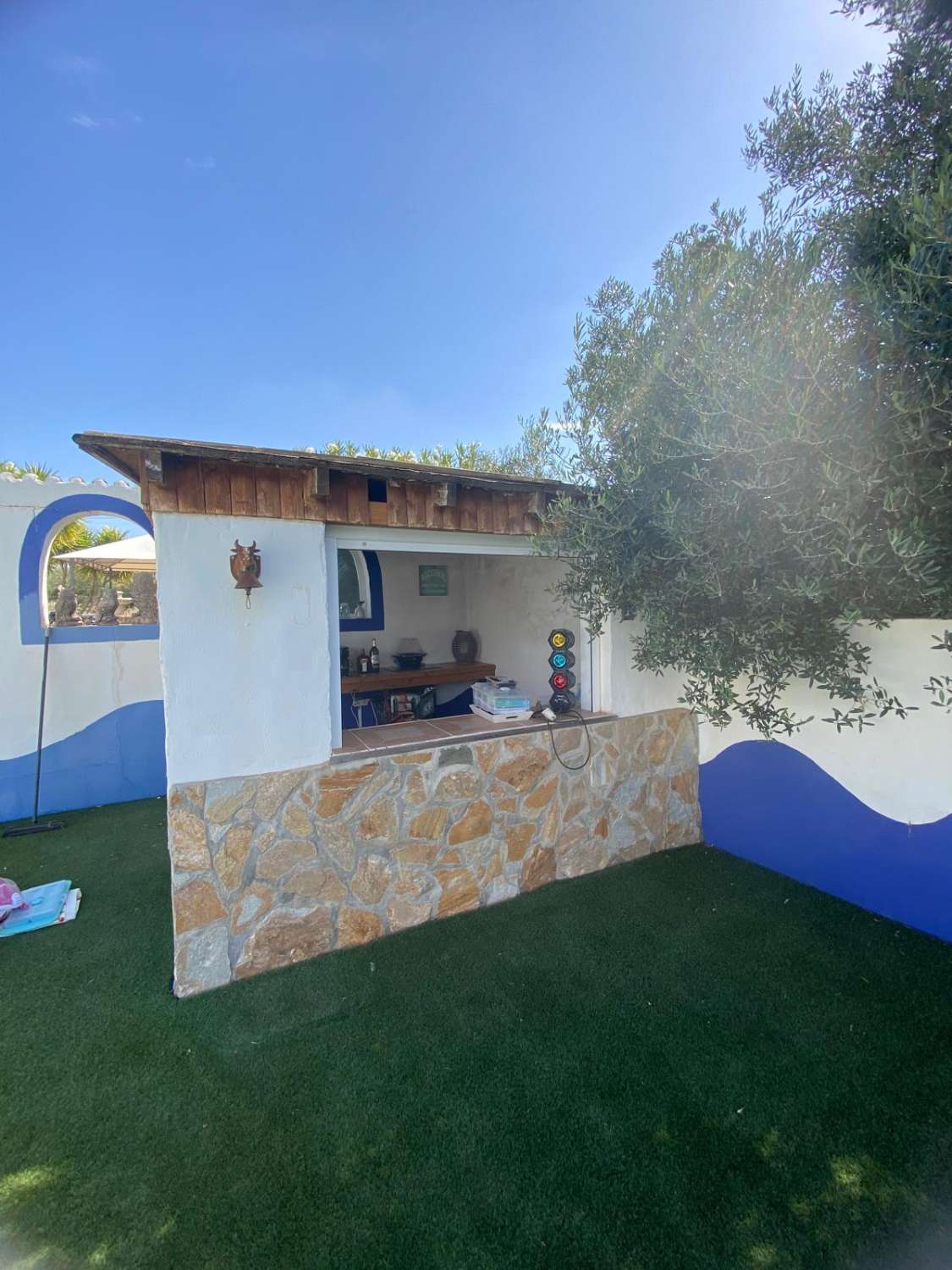 Impresionante villa con piscina y terreno en la codiciada zona de Oria