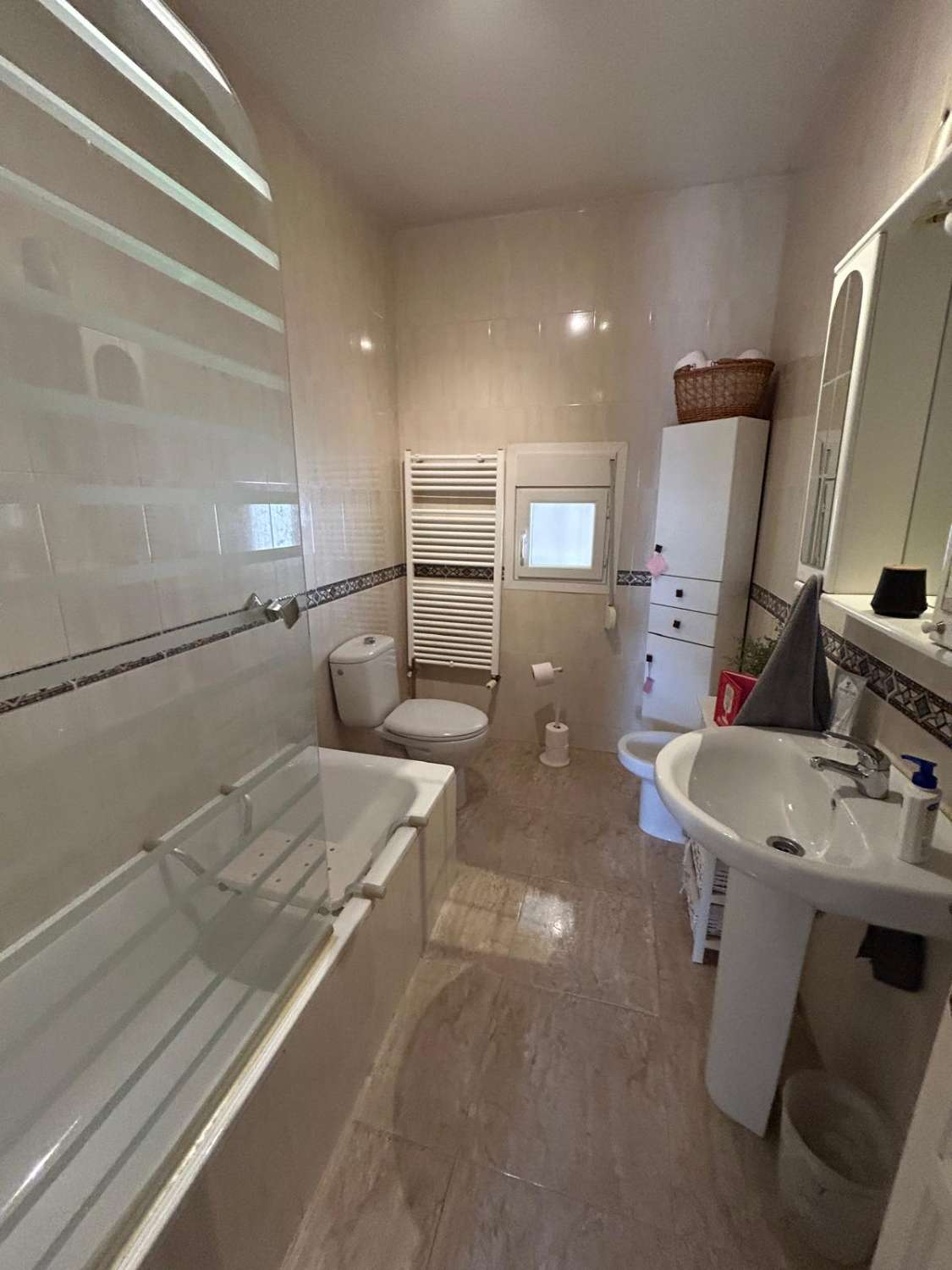 Impresionante villa con piscina y terreno en la codiciada zona de Oria