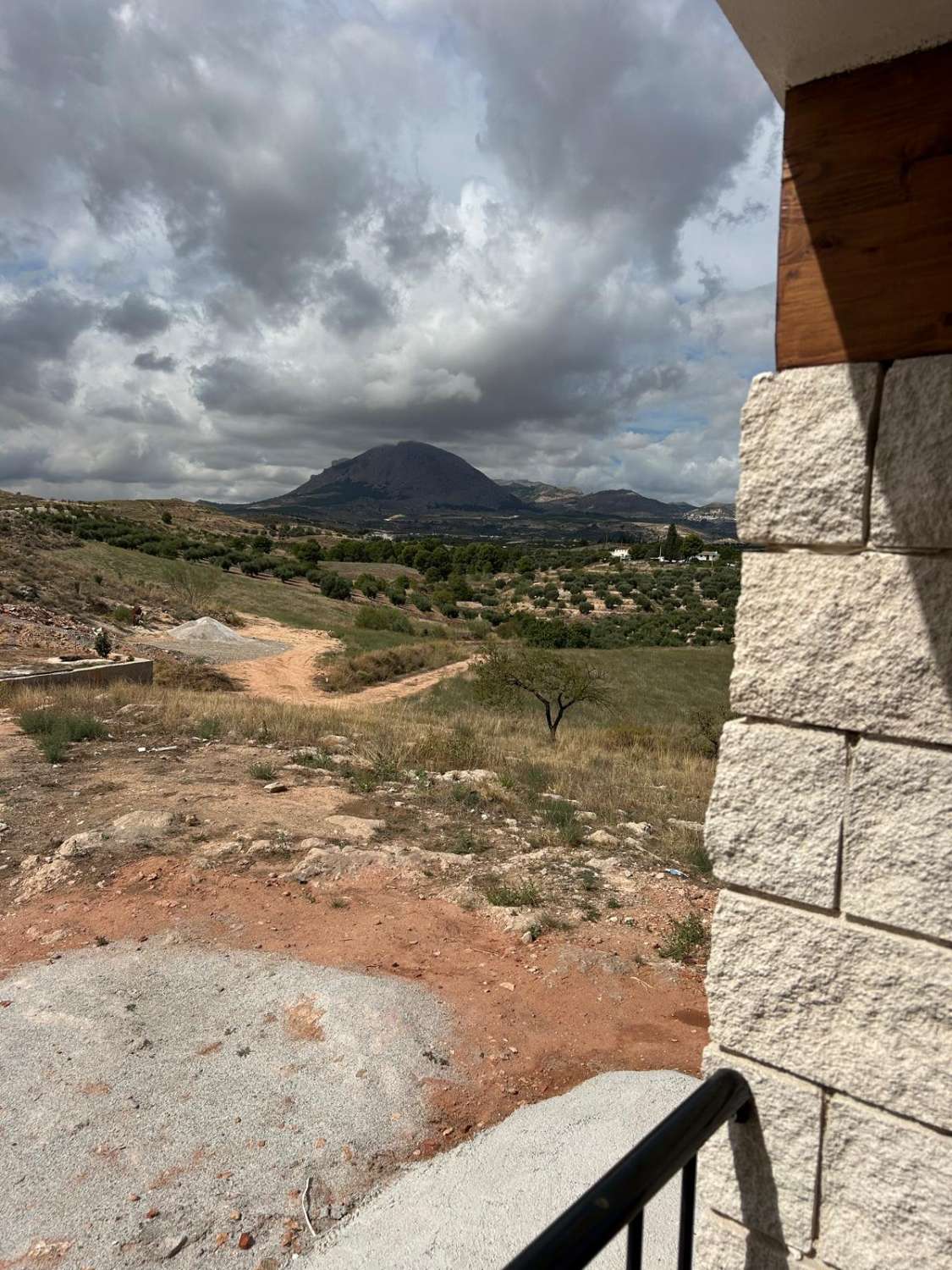 Casa nueva de 4 dormitorios y 3 baños en el Piar.