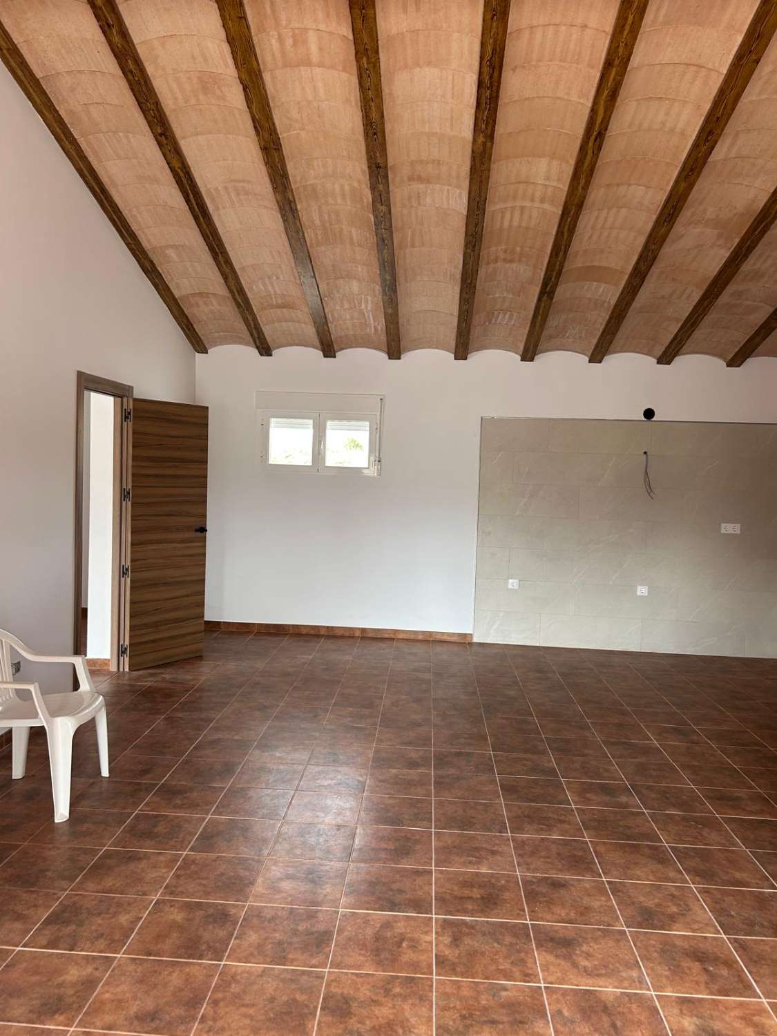 Casa nueva de 4 dormitorios y 3 baños en el Piar.