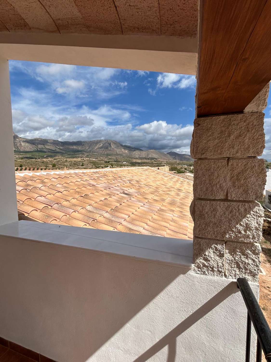 Casa nueva de 4 dormitorios y 3 baños en el Piar.