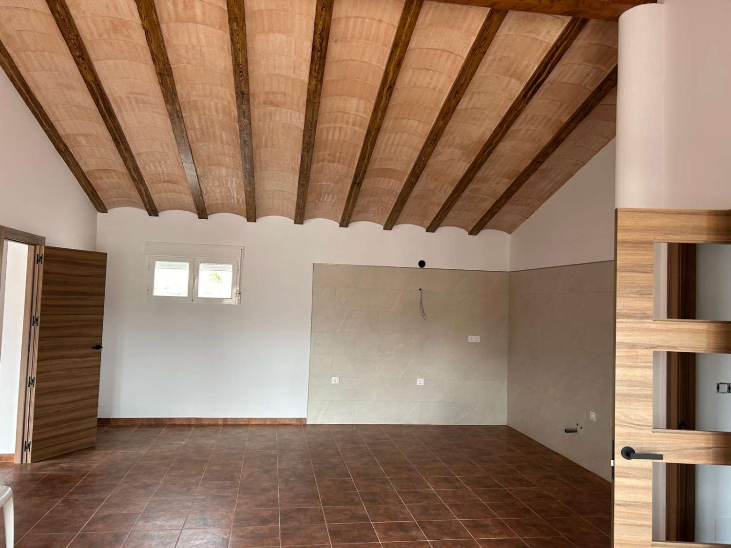 Casa nueva de 4 dormitorios y 3 baños en el Piar.