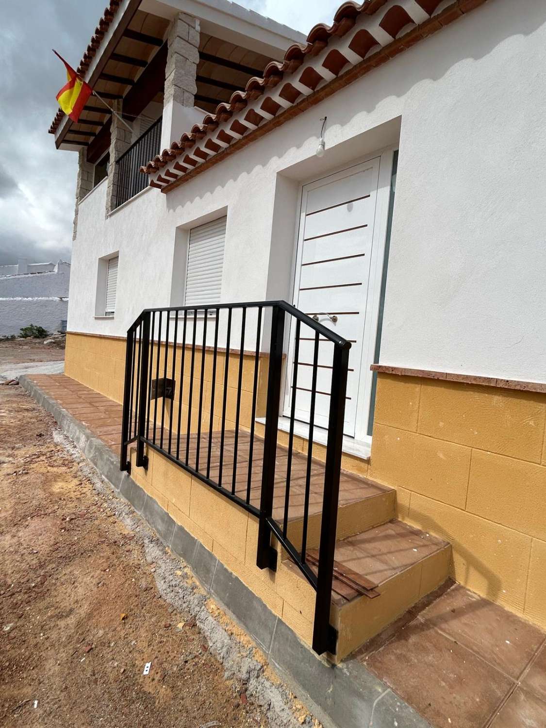 Casa nueva de 4 dormitorios y 3 baños en el Piar.