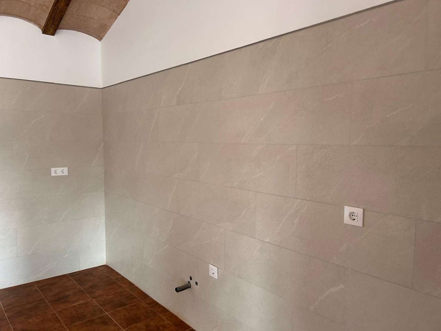 Casa nueva de 4 dormitorios y 3 baños en el Piar.