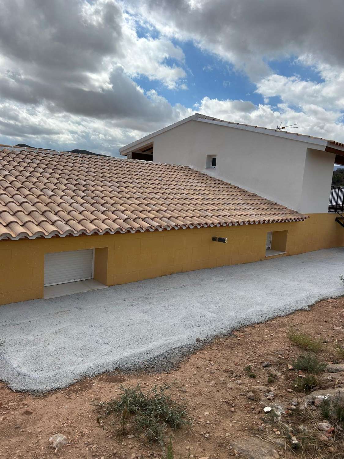Casa nueva de 4 dormitorios y 3 baños en el Piar.