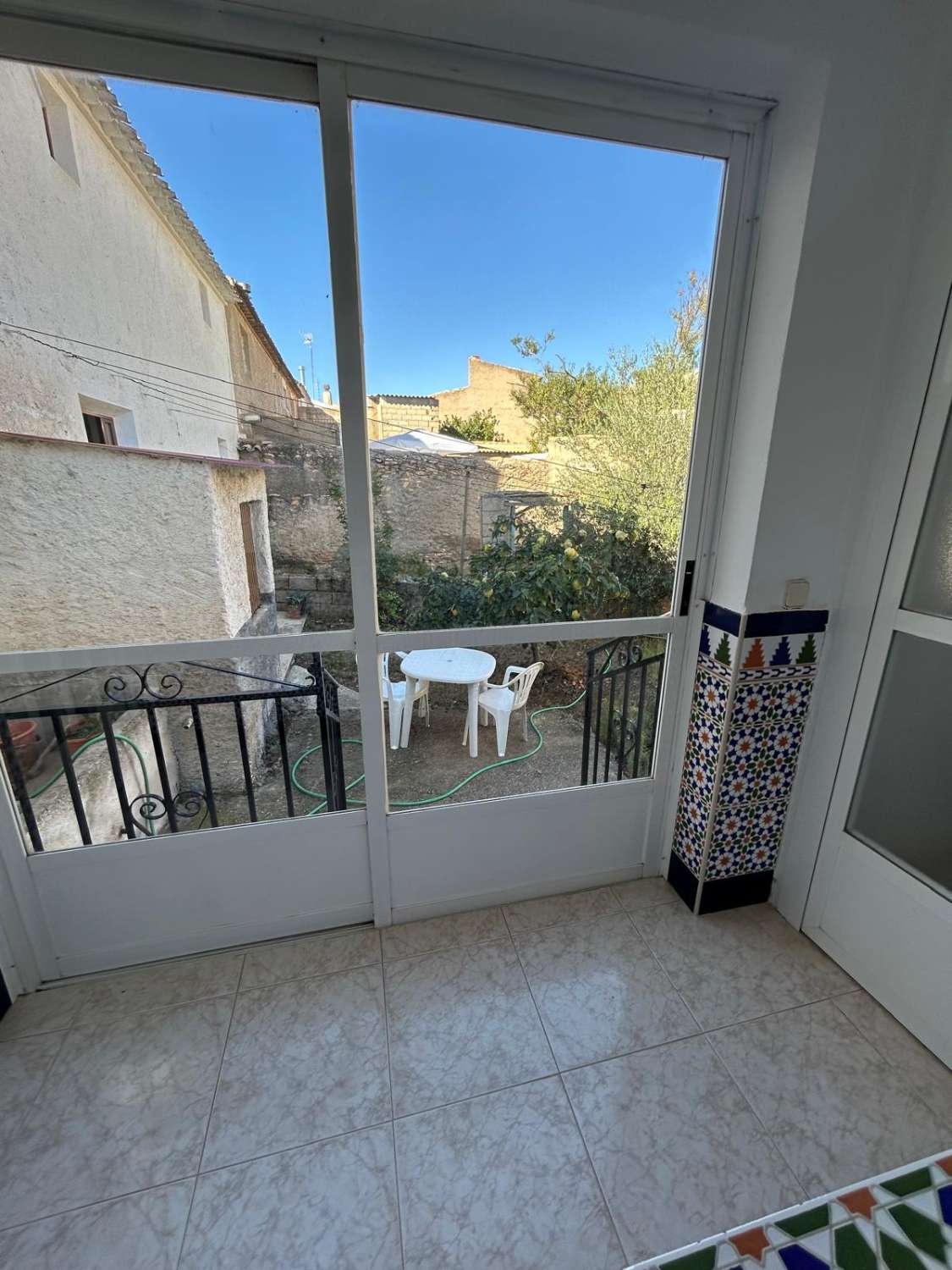 Casa en Chirivel - 2 casas en una con garaje y espacio exterior