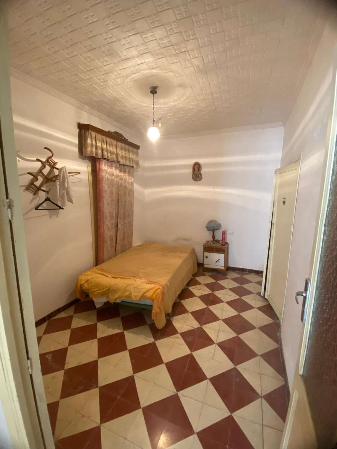 2 grandes casas unidas en 1 con garaje