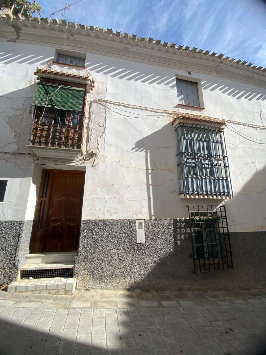 2 grandes casas unidas en 1 con garaje