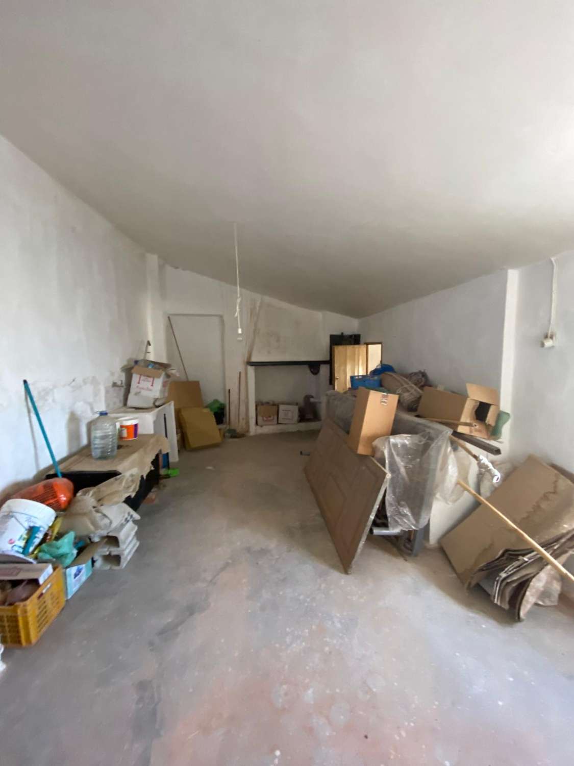 Hermosa casa de 4 dormitorios y 2 baños en una posición privilegiada en Vélez Blanco