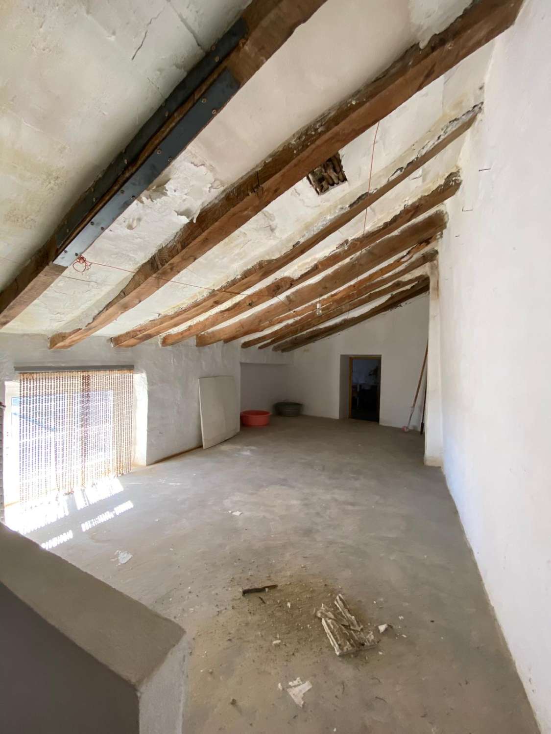 Hermosa casa de 4 dormitorios y 2 baños en una posición privilegiada en Vélez Blanco