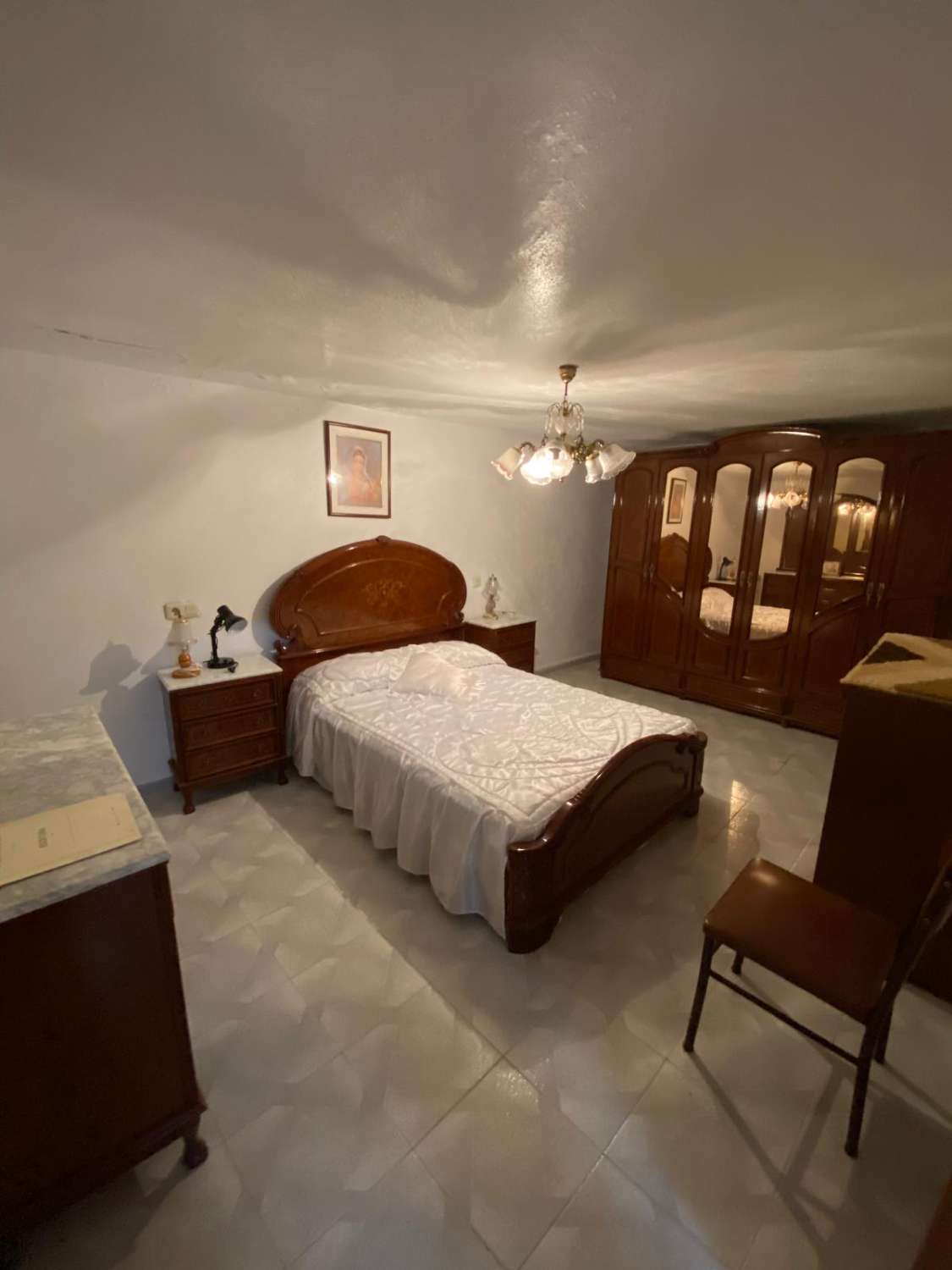 Hermosa casa de 4 dormitorios y 2 baños en una posición privilegiada en Vélez Blanco