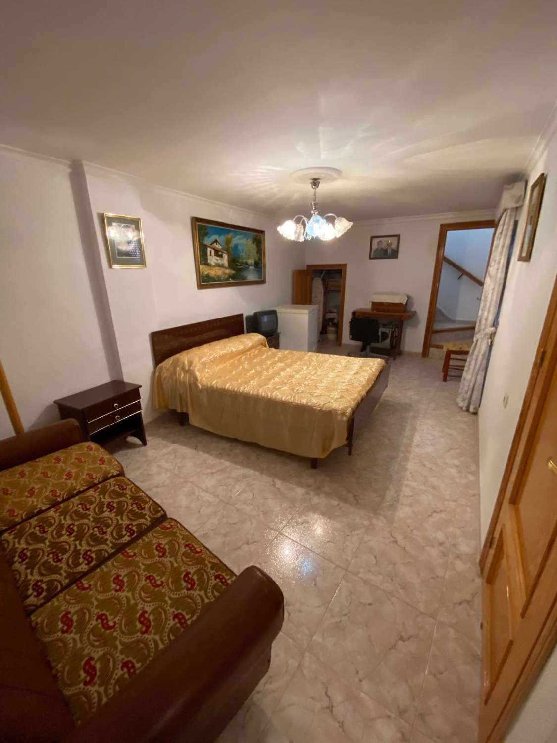 Hermosa casa de 4 dormitorios y 2 baños en una posición privilegiada en Vélez Blanco