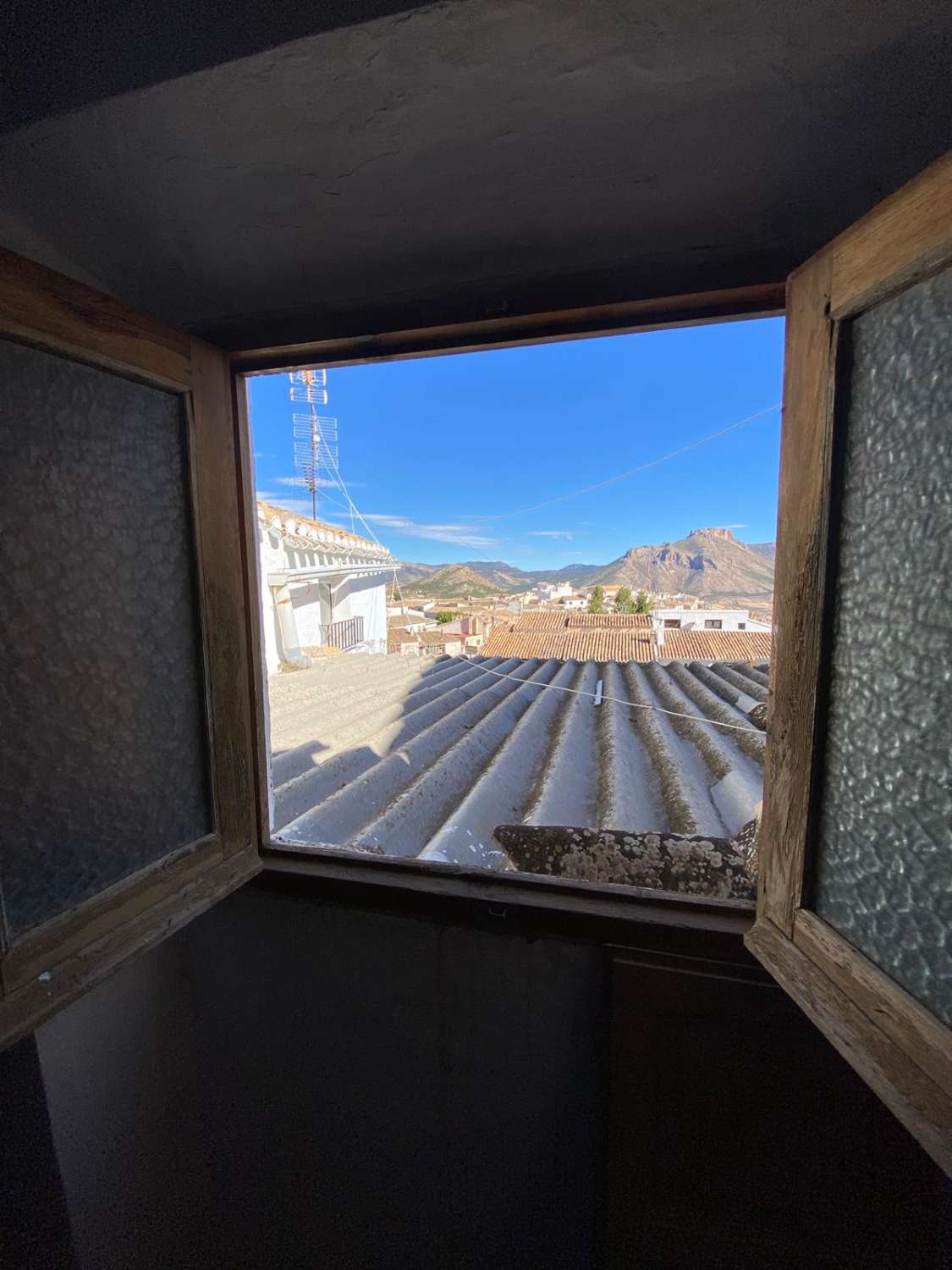 Hermosa casa de 4 dormitorios y 2 baños en una posición privilegiada en Vélez Blanco