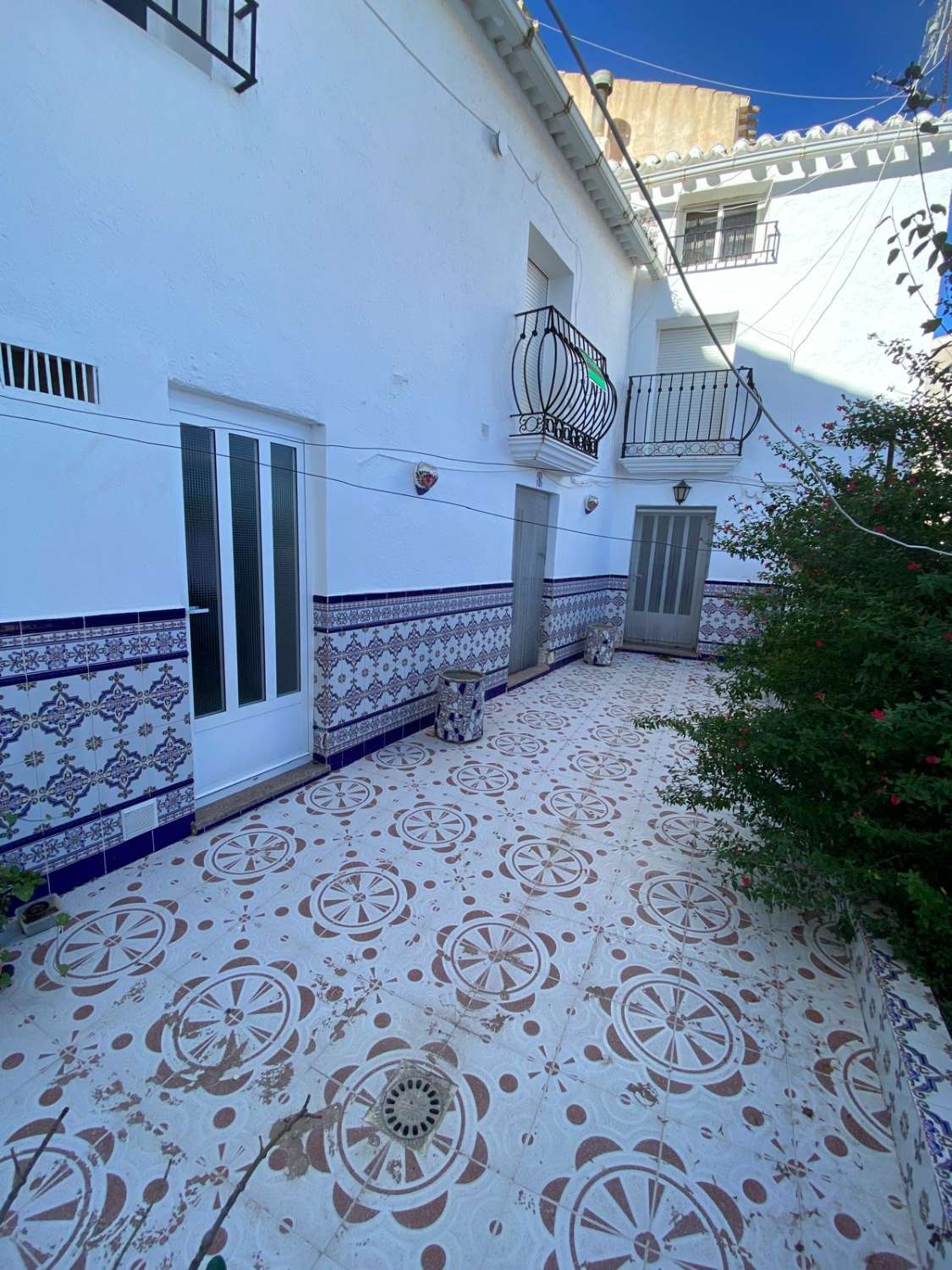 Hermosa casa de 4 dormitorios y 2 baños en una posición privilegiada en Vélez Blanco