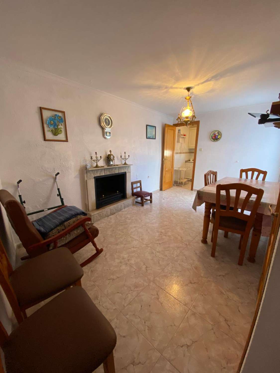 Hermosa casa de 4 dormitorios y 2 baños en una posición privilegiada en Vélez Blanco
