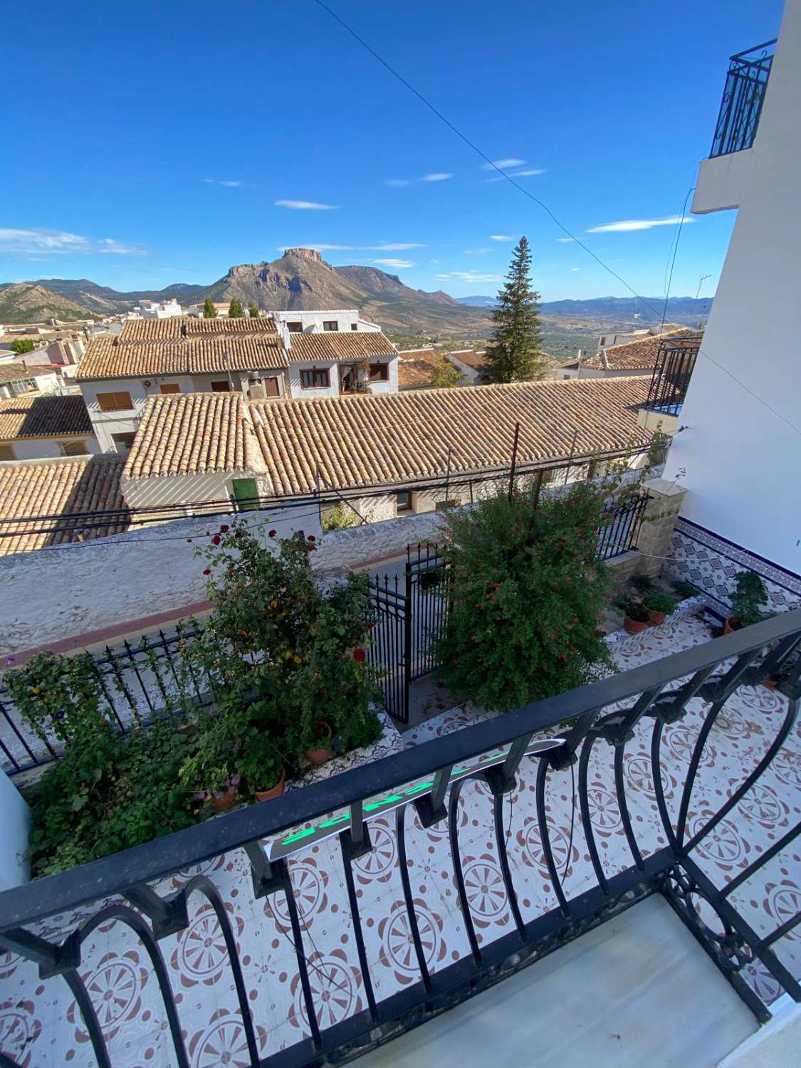 Hermosa casa de 4 dormitorios y 2 baños en una posición privilegiada en Vélez Blanco