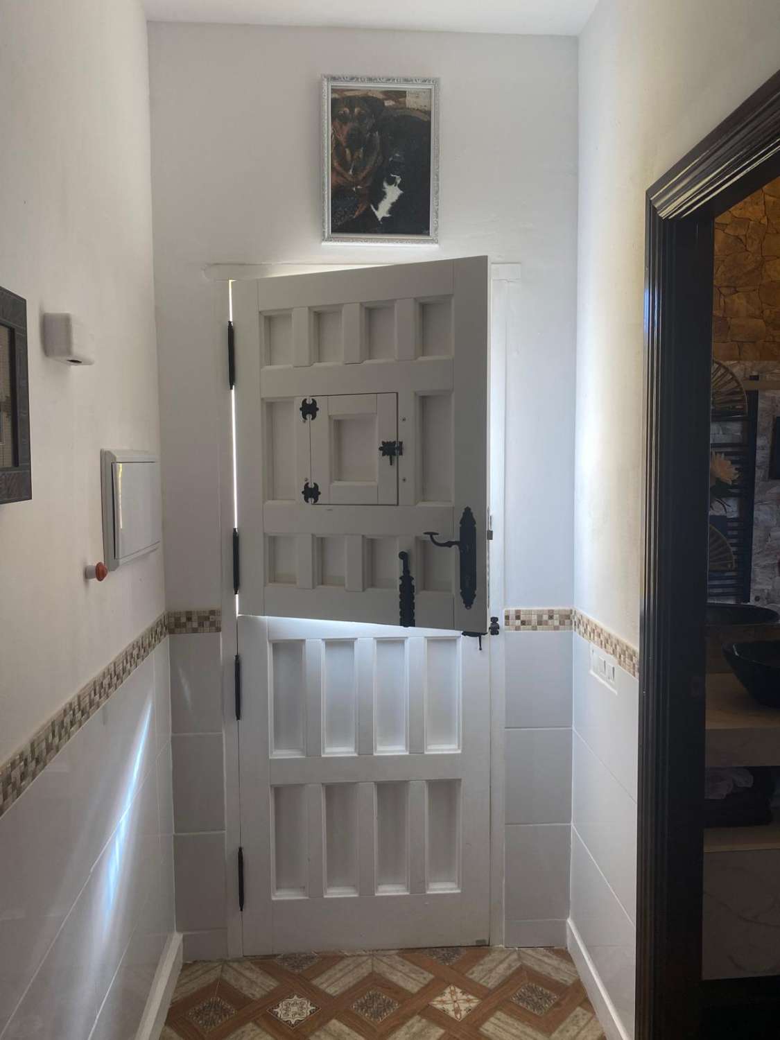 Stunning 3 bed, 3 bath Villa with pool and gardens in Partaloa